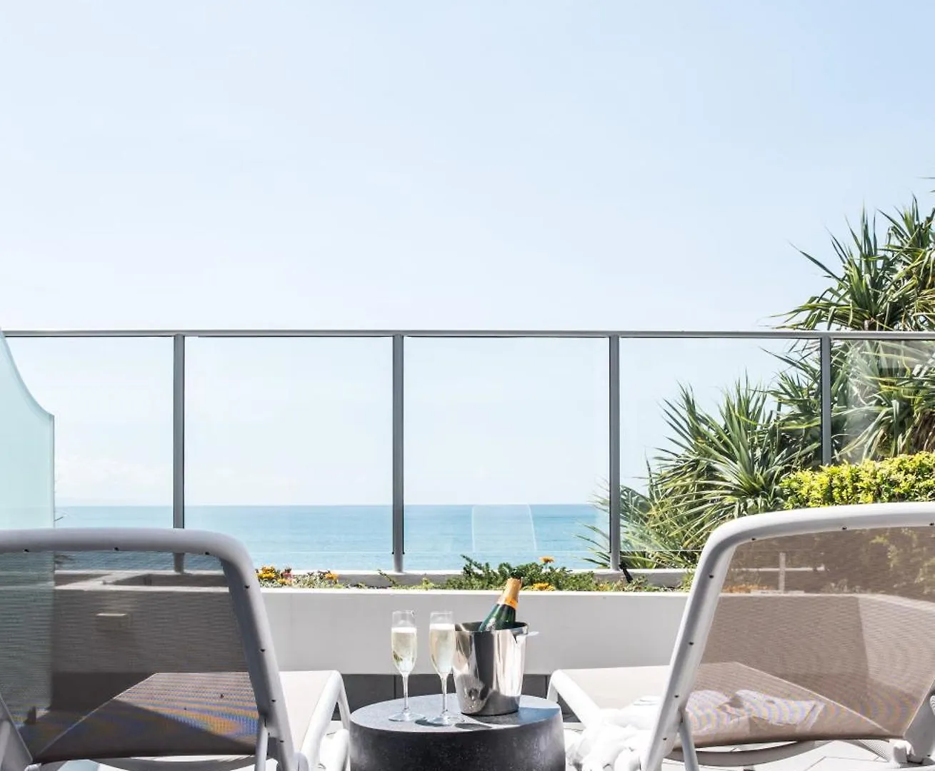On The Beach Noosa Resort Australien